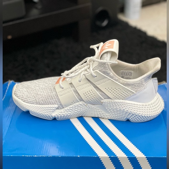 *Gently Used* adidas Prophere Triple White Womens Size 9.5 - Picture 4 of 7